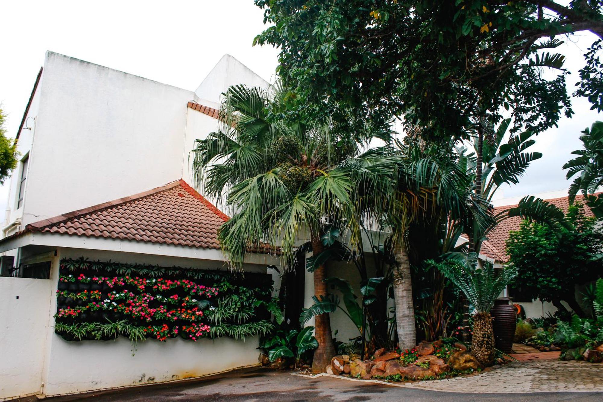 La Dolce Vita Umhlanga Guesthouse Дърбан Екстериор снимка