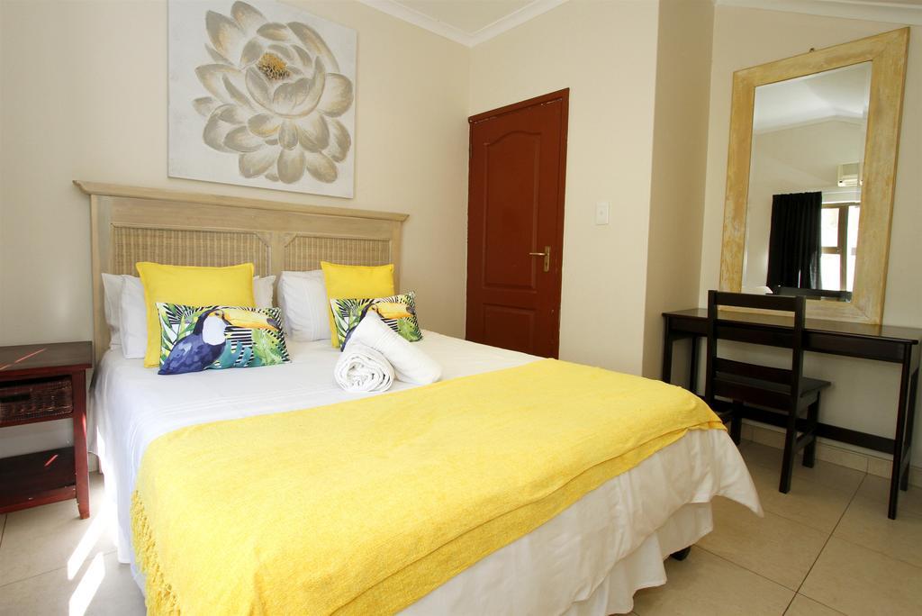 La Dolce Vita Umhlanga Guesthouse Дърбан Екстериор снимка